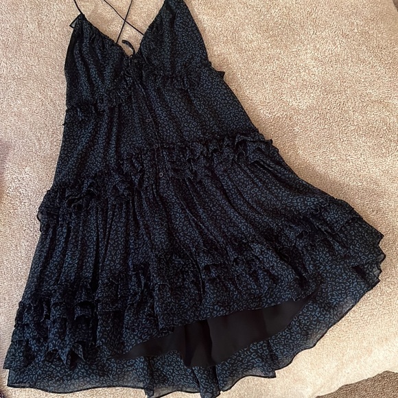 Spaghetti strap v-neck open back summer flowy dress by Moda International. Sz M - Picture 6 of 6